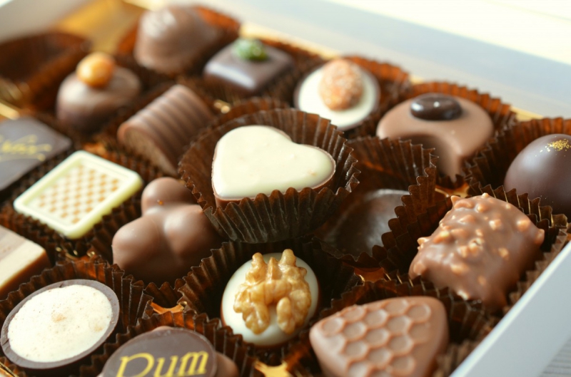 boulangerie-THEOULE SUR MER-min_chocolates_food_candy_calories_nibble_chocolate_heart-782043